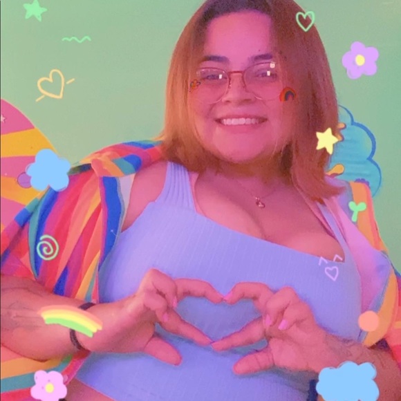 Meet your Posher, Neomi - Picture 1 of 1